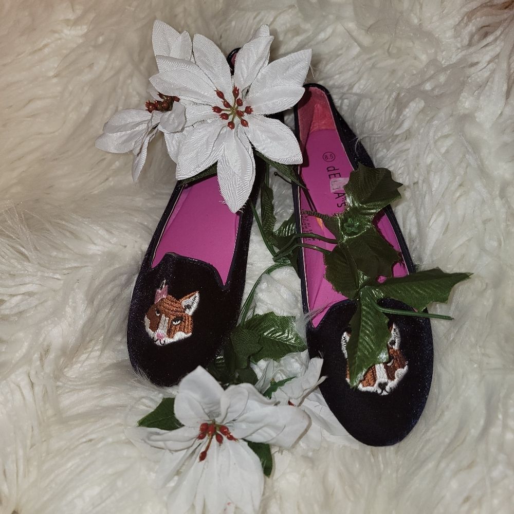 🆕️🥿Delia*s Navy Velvet Fox Embroidered Flats, Sz 8.5